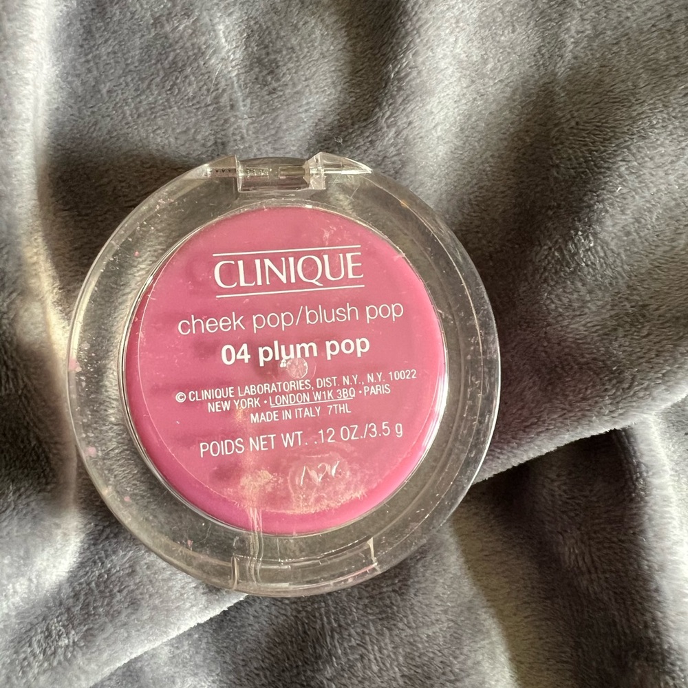 Clinique Cheek pop Blush in 04 Plum Pop